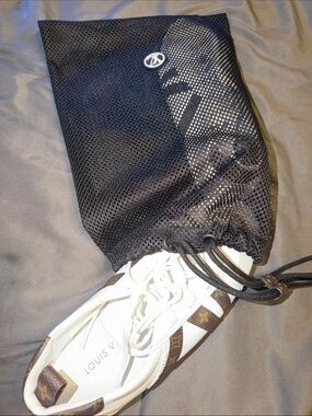 Louis Vuitton White & Brown Monogram women’s Sneakers and dust Bag